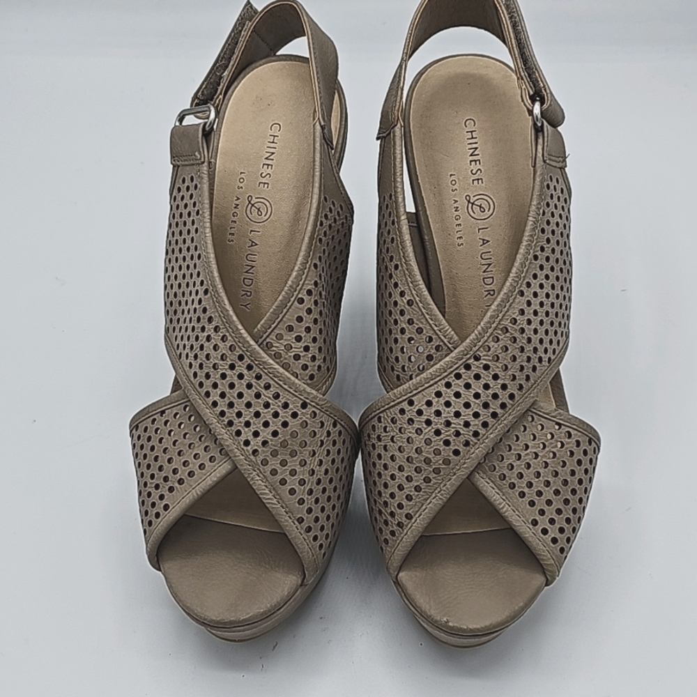 Chinese Laundry Wedges